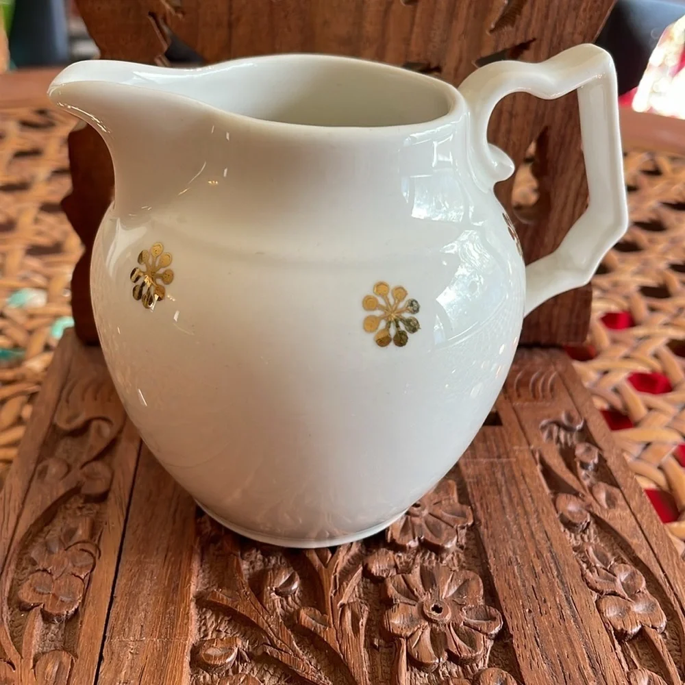 Vintage Hall Ceramic Starburst Ivory Creamer Mini Pitcher Cream Gold 1536 China